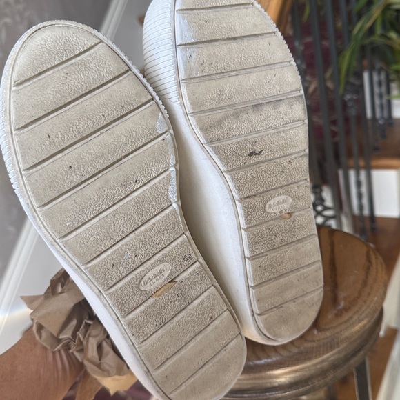 Dr. Scholls women’s time off platform, white sneaker, good condition, 8 1/2. - Picture 7 of 13